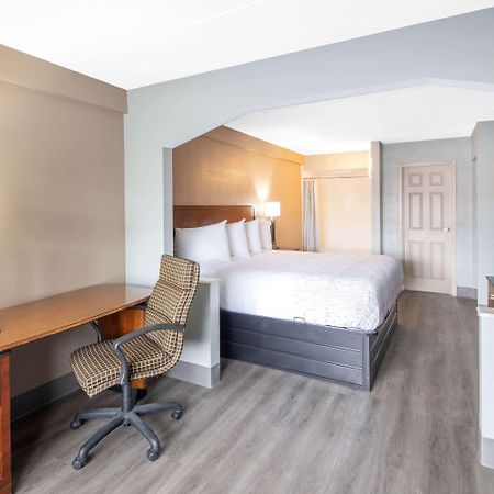 Baymont By Wyndham Covington Hotel Buitenkant foto