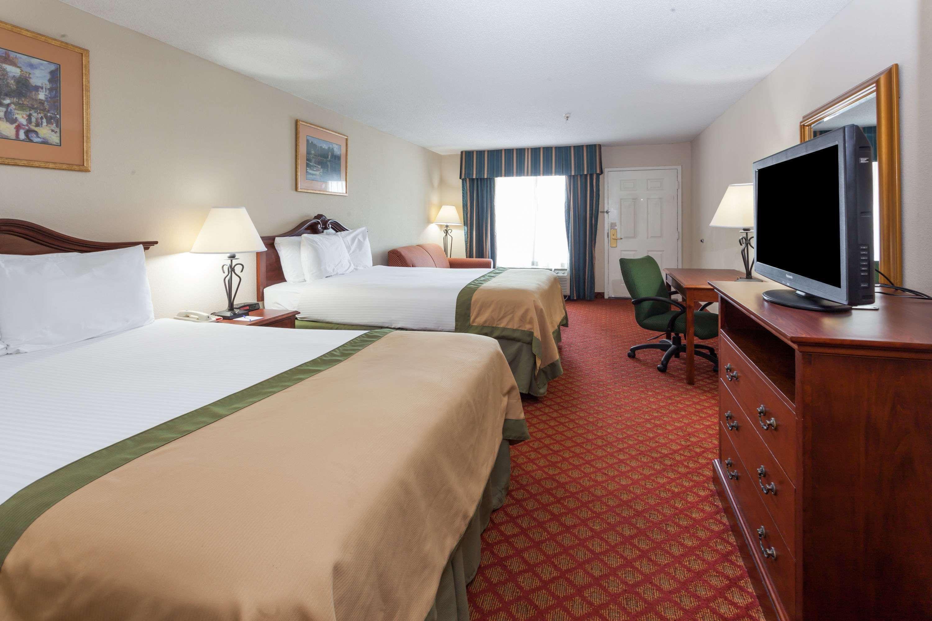 Baymont By Wyndham Covington Hotel Buitenkant foto