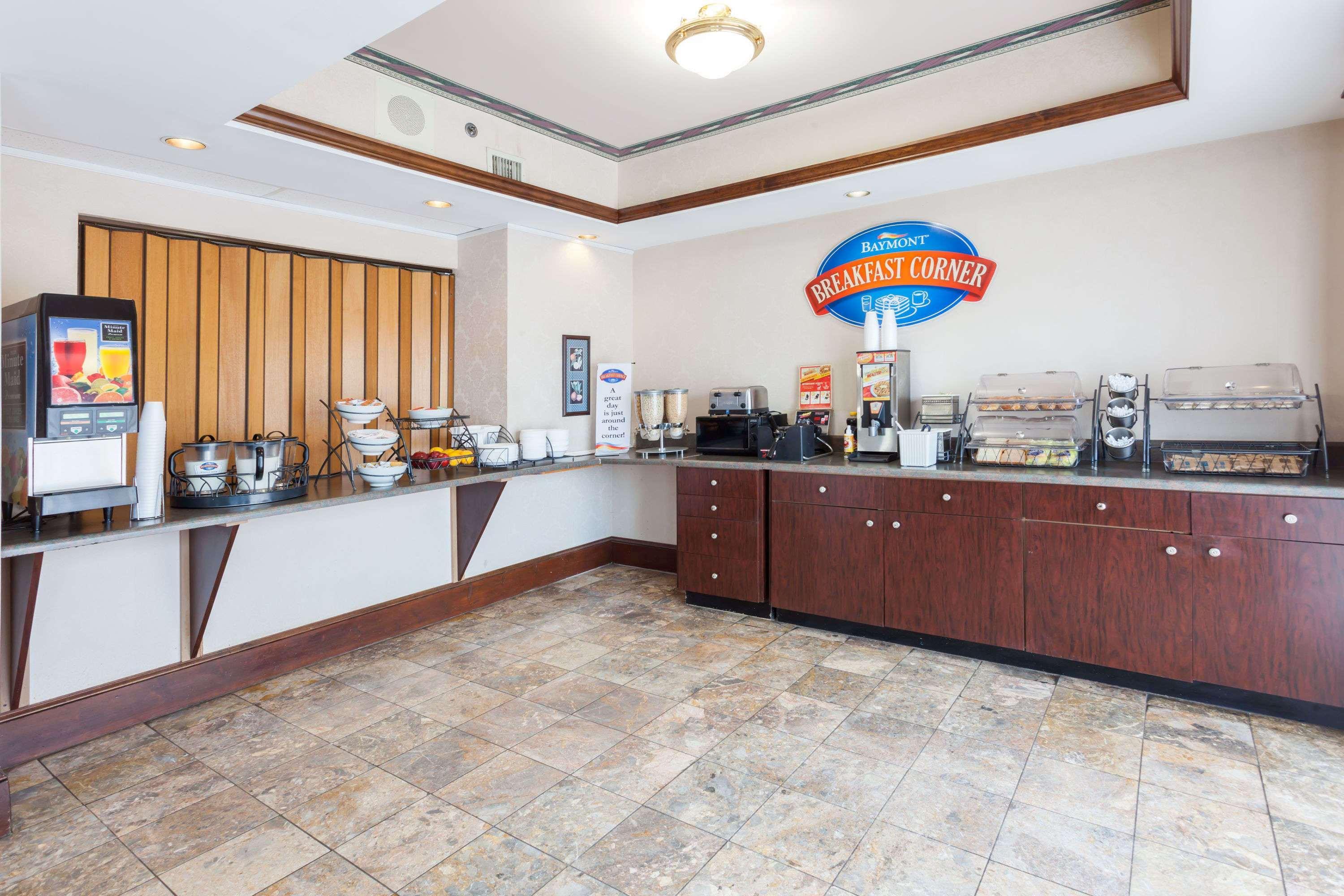 Baymont By Wyndham Covington Hotel Buitenkant foto