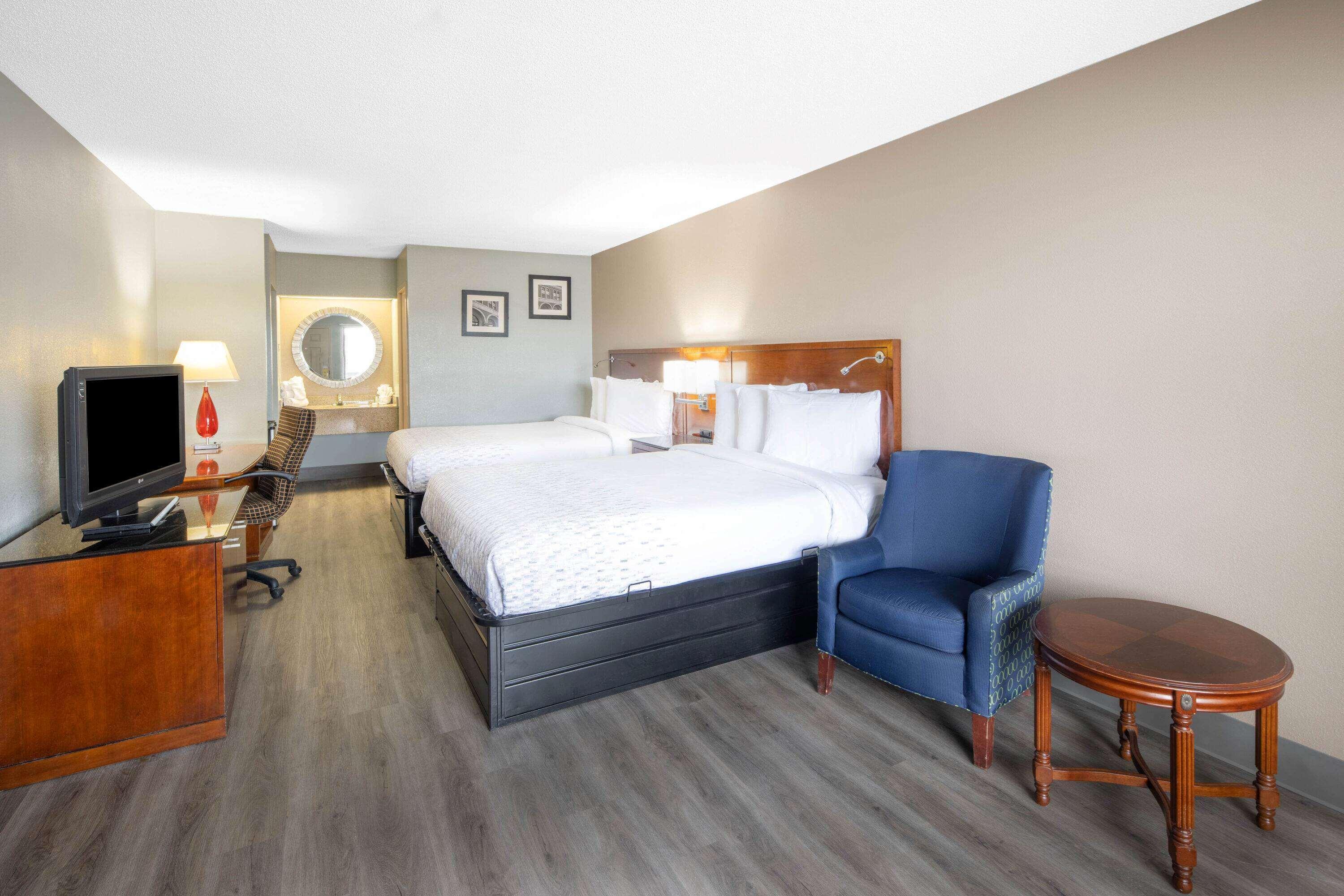 Baymont By Wyndham Covington Hotel Buitenkant foto